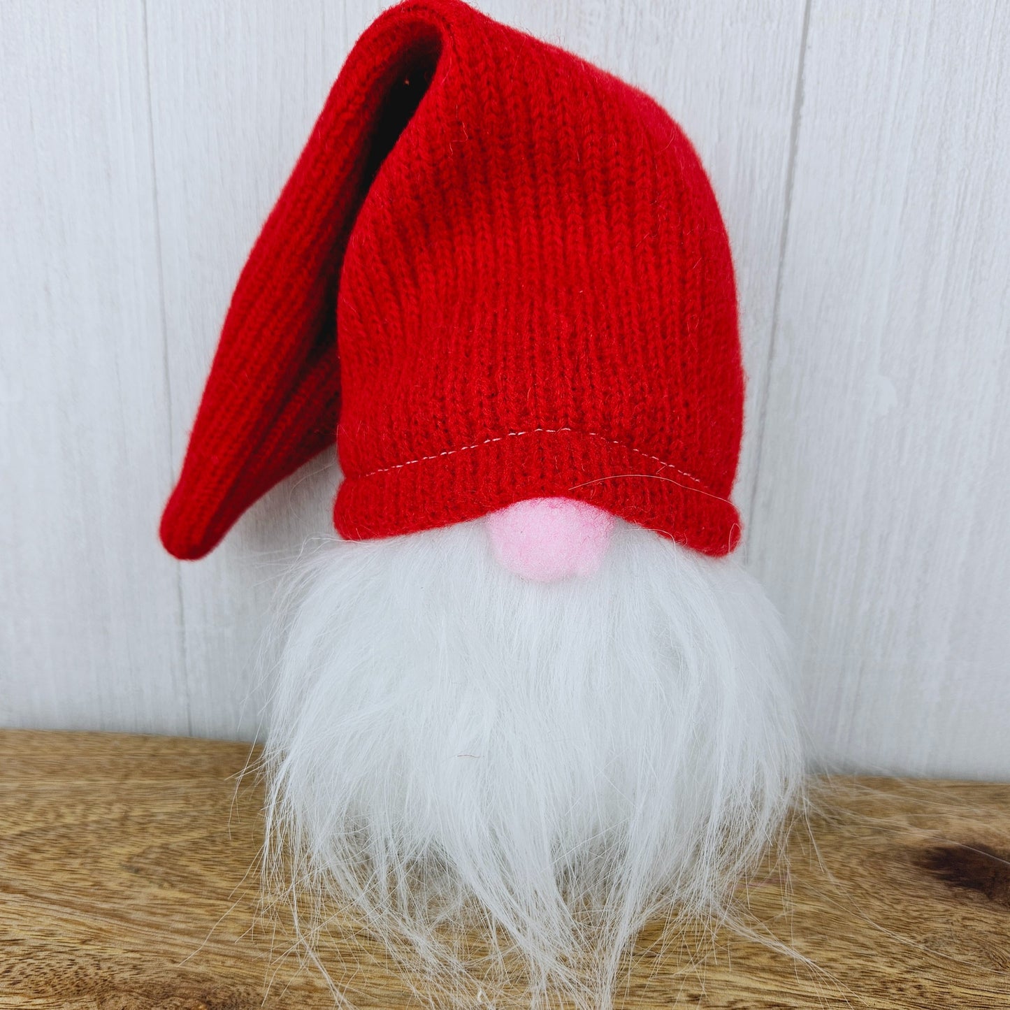 Gnome -red knit