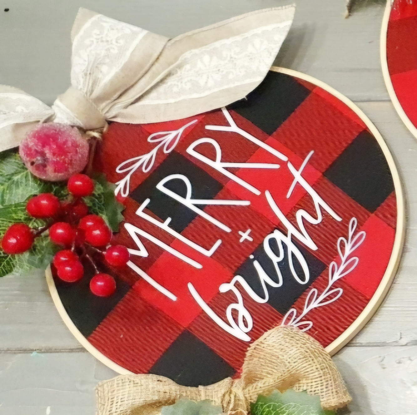 Wreath - Christmas (wooden hoop)