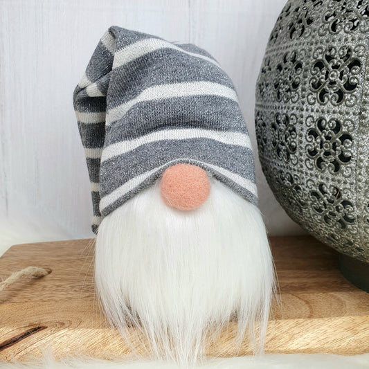 Gnome - grey/ white stripe