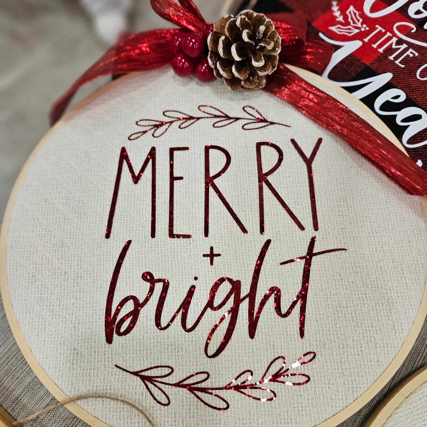 Wreath - Christmas (wooden hoop)