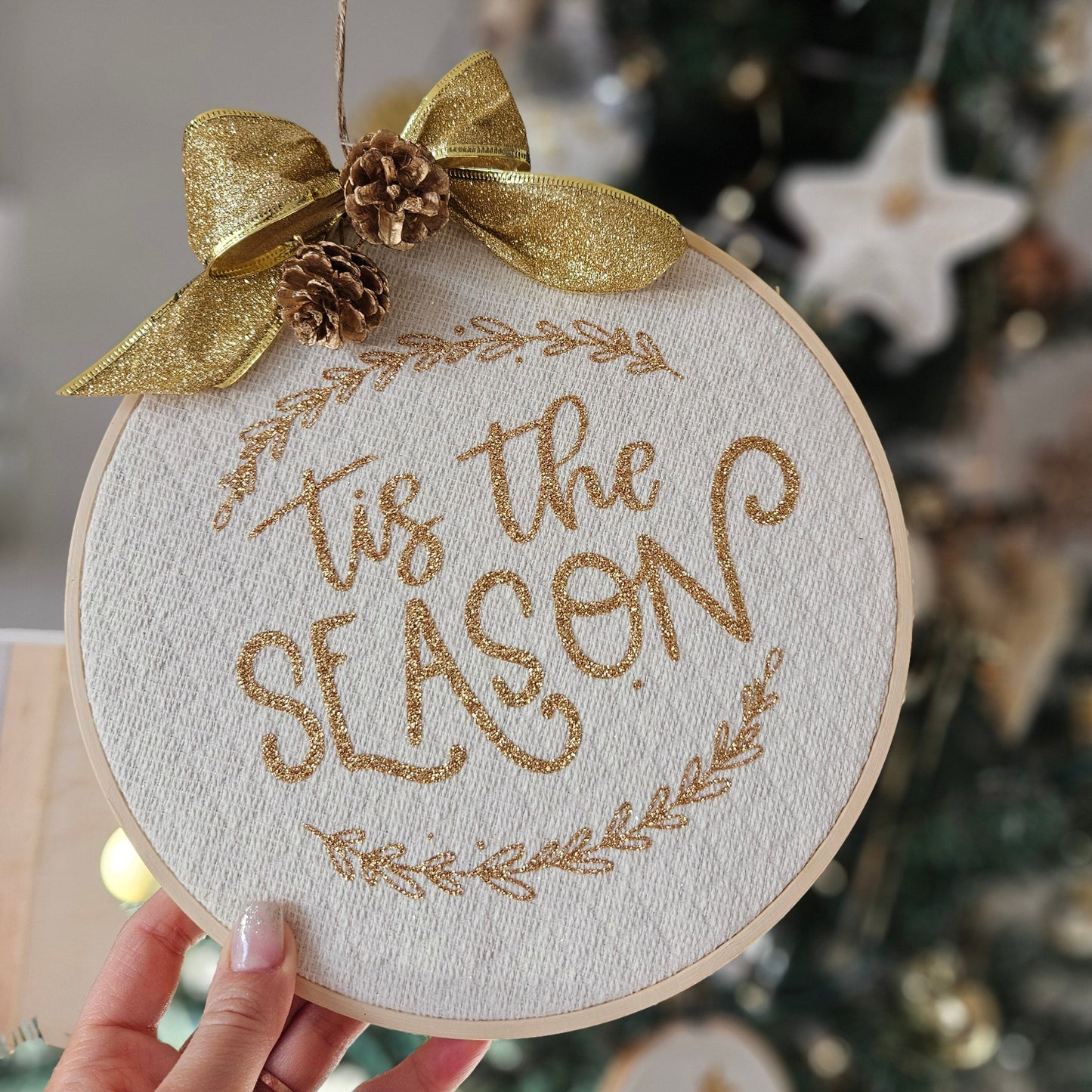 Wreath - Christmas (wooden hoop)
