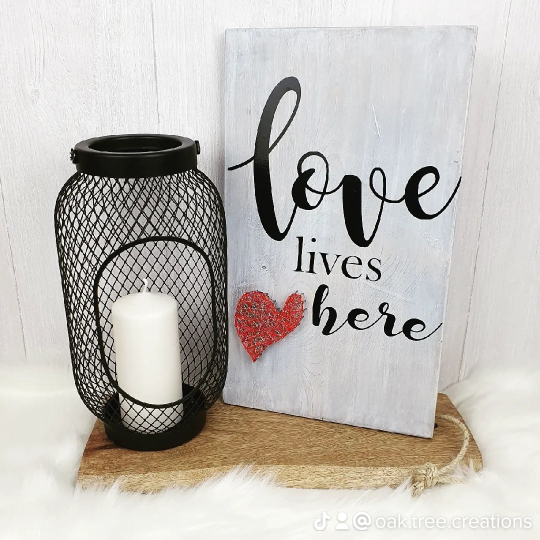 Sign - Love lives here